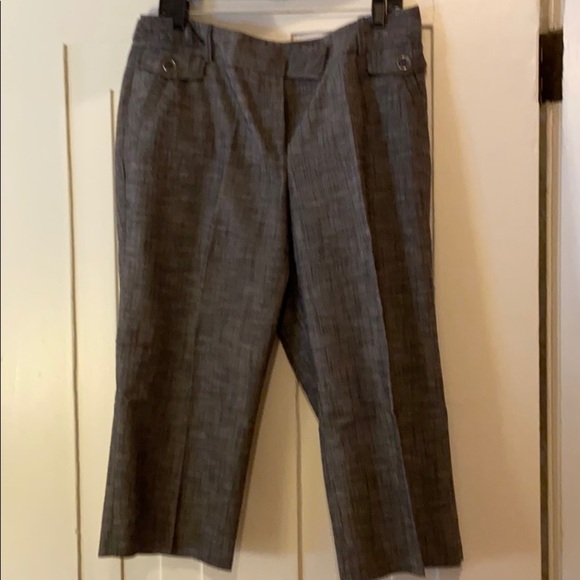🧨SALE 3/$25‼️ 💋 Larry Levine Stretch Capris💋 - Picture 1 of 7